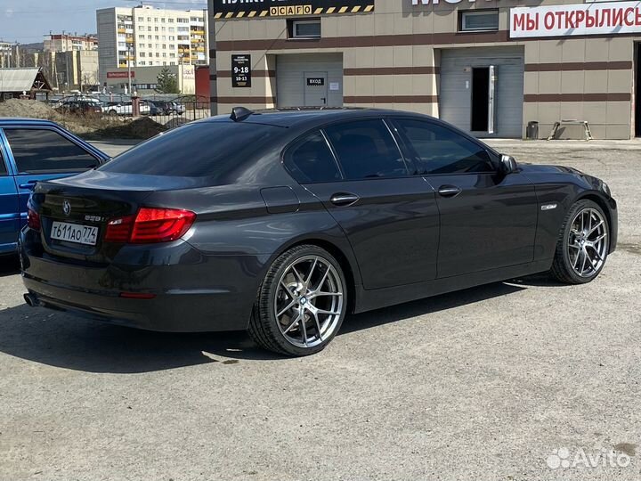 BMW 5 f10 полный комплект бамперов оригинал