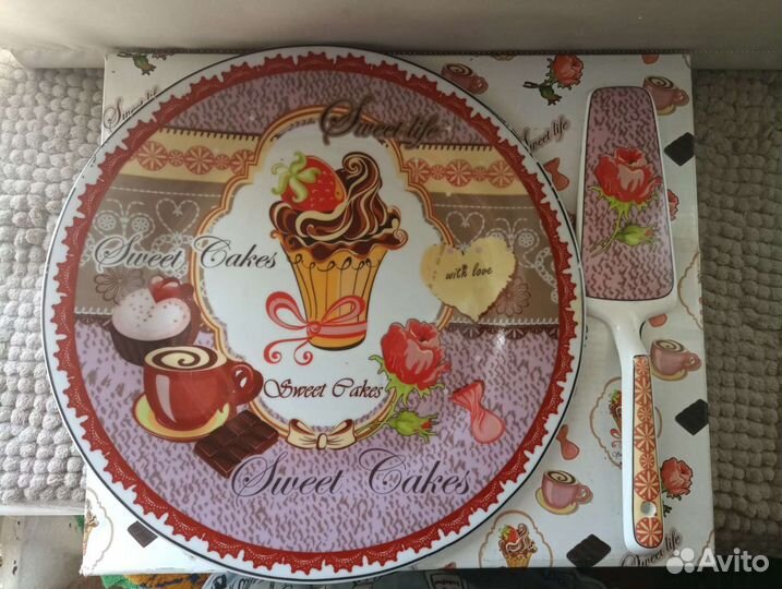 Тортница с лопаткой