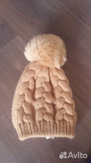 Шапка Intrend женская бежевая