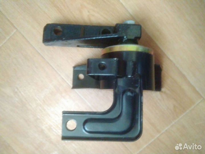 Опора двигателя