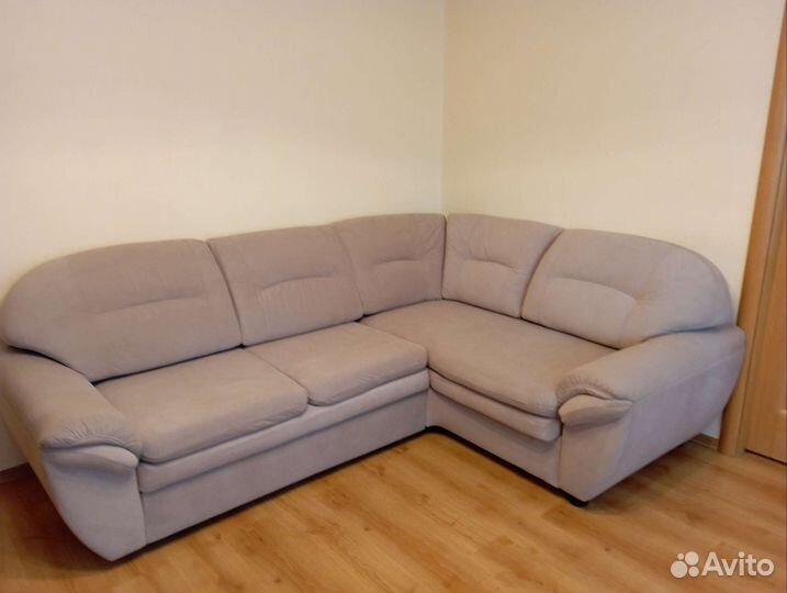 Перетяжка мягкой мебели ремонт диванов