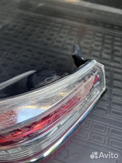 Задний левый фонарь в крыло camry 55