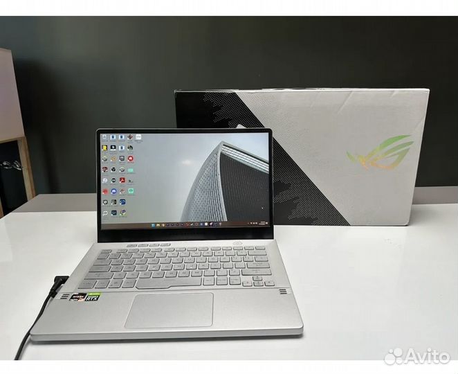 Asus ROG zephyrus g14 ryzen 9 5900HS RTX 3060