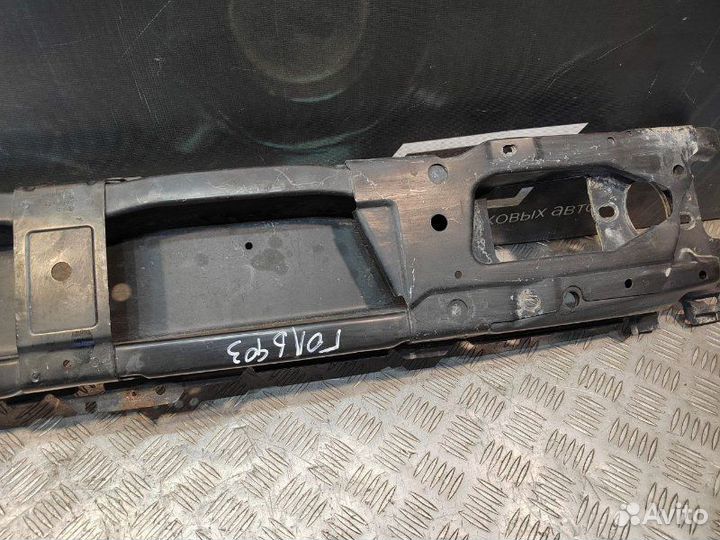 Усилитель бампера передний Volkswagen Golf 3