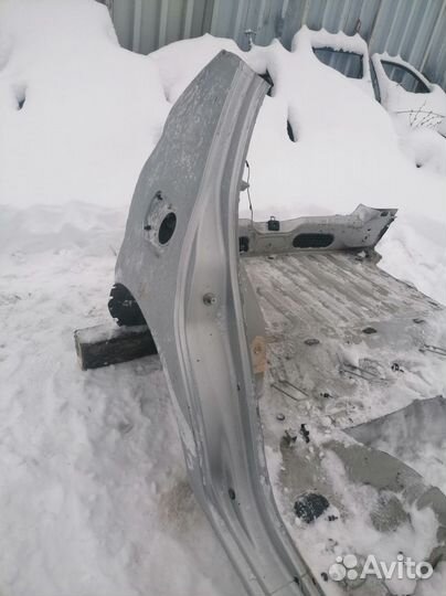 Крыло заднее правое Renault Sandero