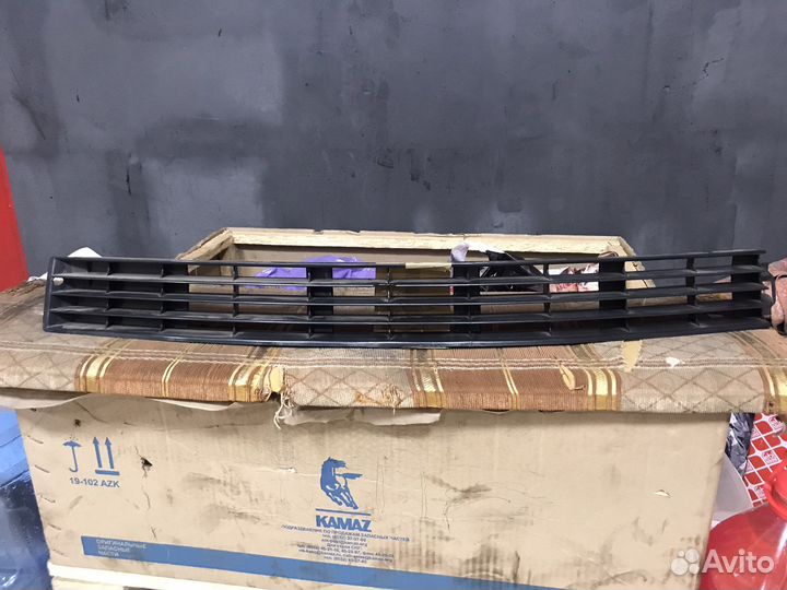 Решотка переднего бампера audi 100 c4