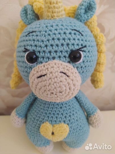 Вязаная игрушка Единорог