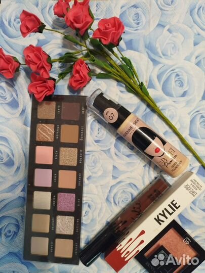 Набор косметики пакетом