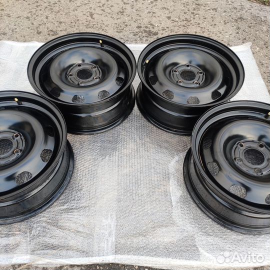 Диски на Nissan Renault R16 5/114.3 ET40 Dia 66.1