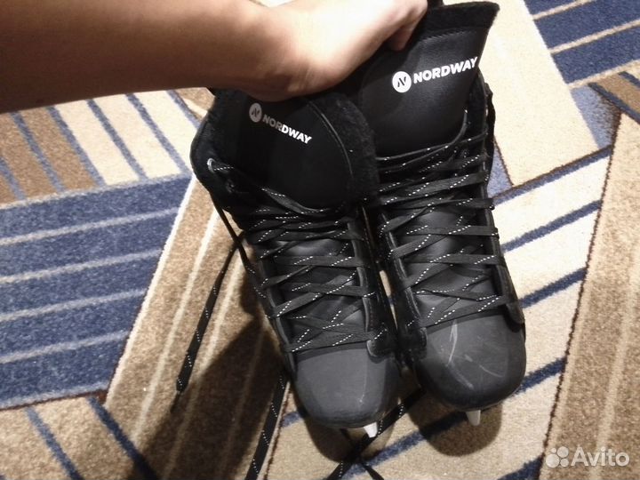 Коньки хоккейные40 размер