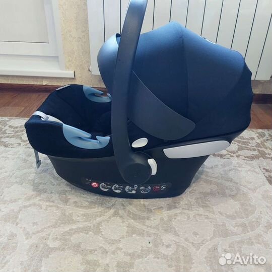 Детское автокресло (автолюлька) Cybex aton m