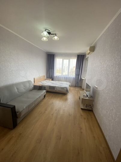 1-к. квартира, 42 м², 8/9 эт.