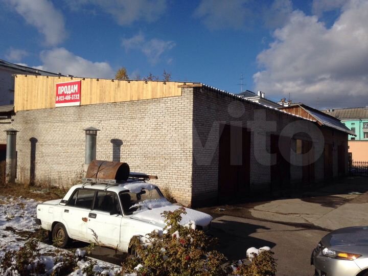 Гараж, > 30 м²