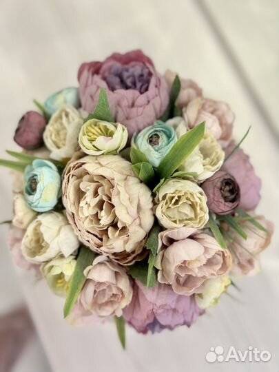 Букет композиция в керамическом кашпо