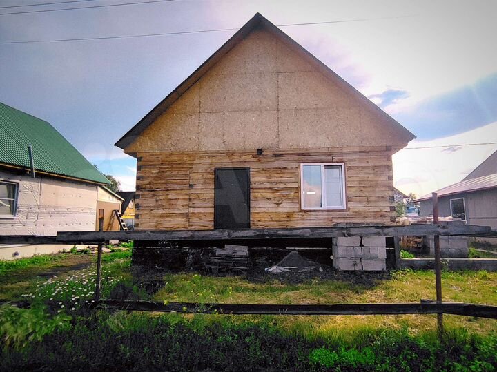 Дом 64 м² на участке 5 сот.