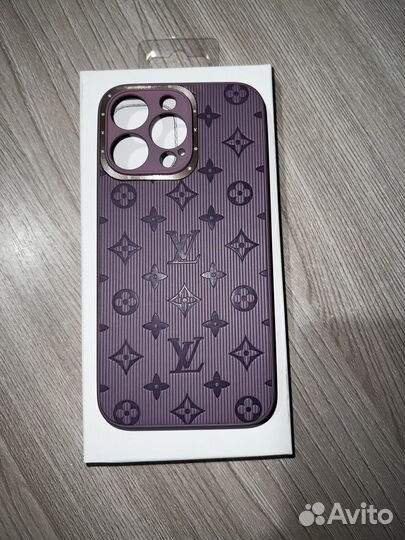 Чехол на iPhone 13 про