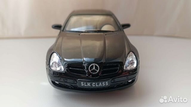 Машинка Mercedes-Benz SLK 1/32