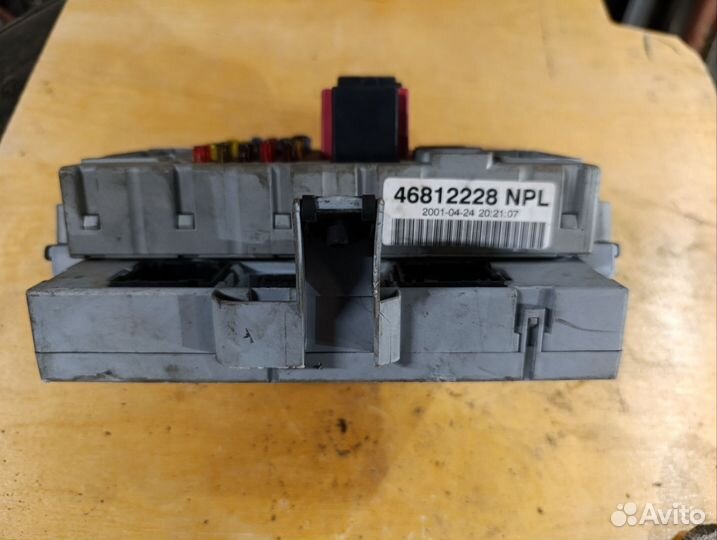 Блок предохранителей Fiat Punto 2 1.2