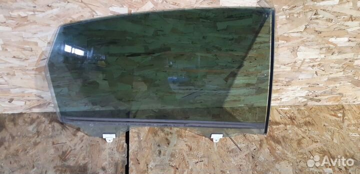 Стекло двери задней правой Nissan Teana (J32) II