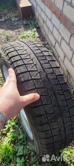 Bridgestone Blizzak Revo GZ 185/60 R15