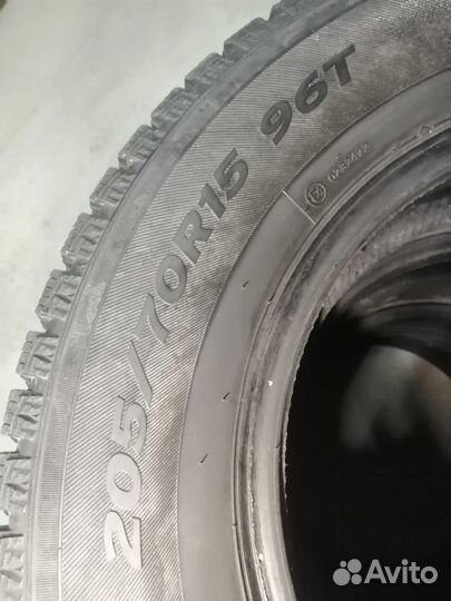 Hankook Winter I'Pike 205/70 R15 96T