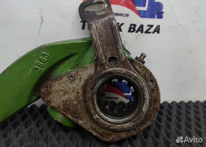 2009820 Трещетка тормозная правая