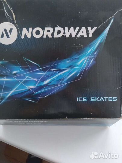 Коньки хоккейные детски