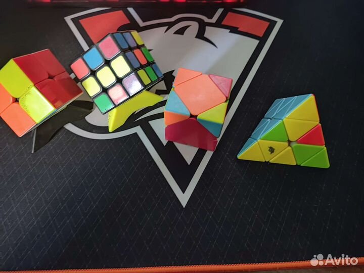 Профессиональные головоломки и кубик рубика
