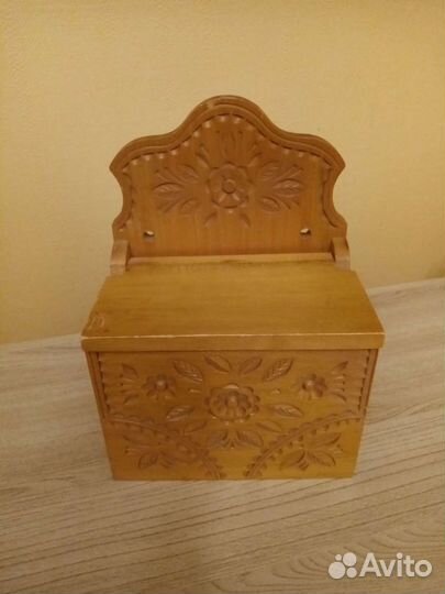Шкатулка деревянная резная