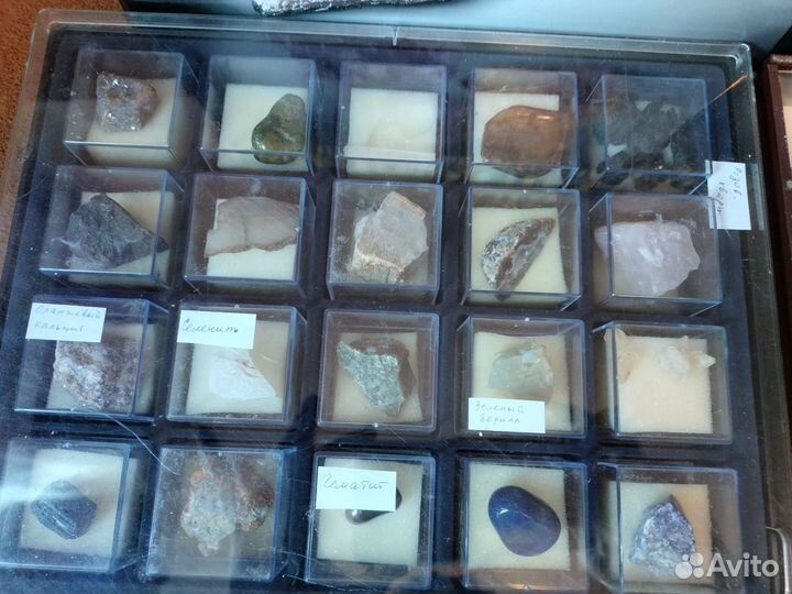 Коллекция минералов 
