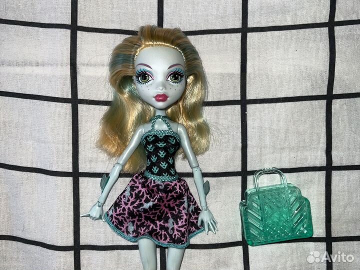 Кукла Монстер Хай Лагуна Блю скулз аут