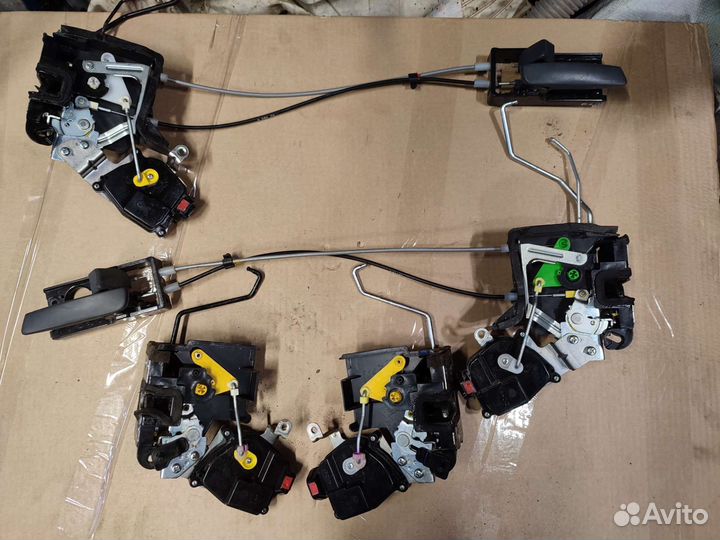 Замки дверные Kia Rio 2 JB