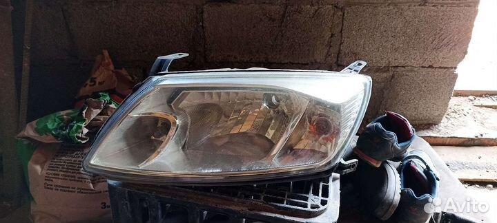 Фары granta левый правый