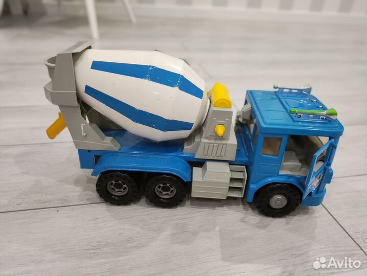 Бетономешалка игрушка