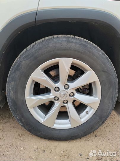 Bridgestone Dueler H/L 33 235/65 R18 106V