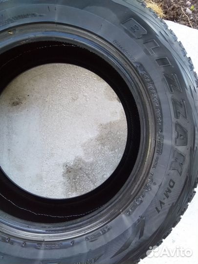 Bridgestone Blizzak DM-V1 265/65 R17 112R