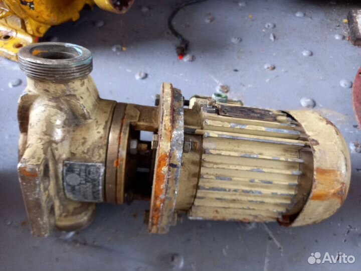 Водяной насос бу