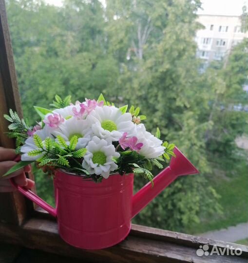 Ромашки из мыла в лейке-кашпо