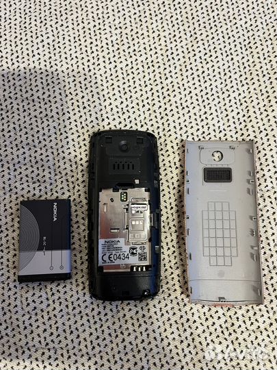 Nokia X2-02