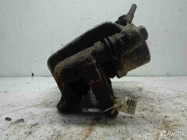 Суппорт задний правый Kia Sorento 2 XM