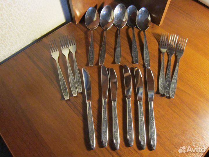 Столовый набор из нержавеющей стали. Новый