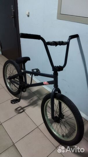 Трюковой велосипед BMX