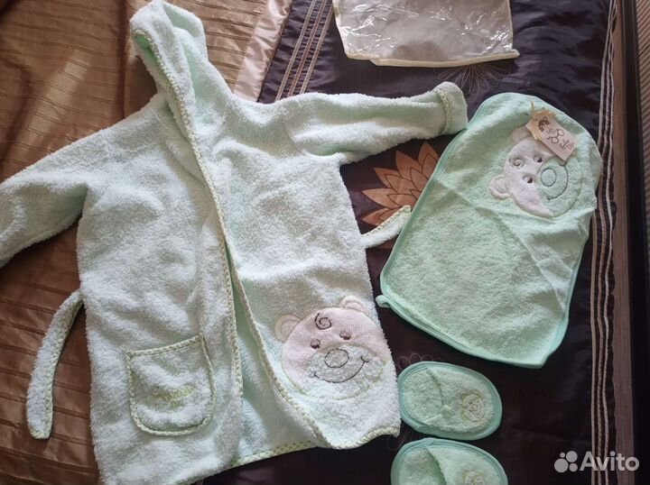 Халат, полотенце, тапочки