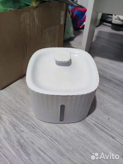 Автоматическая поилка для кошек (фонтанчик)