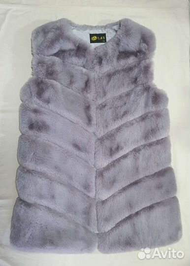 Меховая жилетка