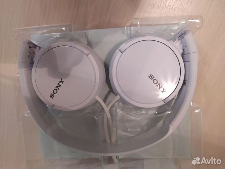 Наушники Sony MDR-ZX110