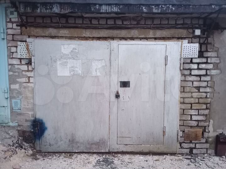Гараж, > 30 м²