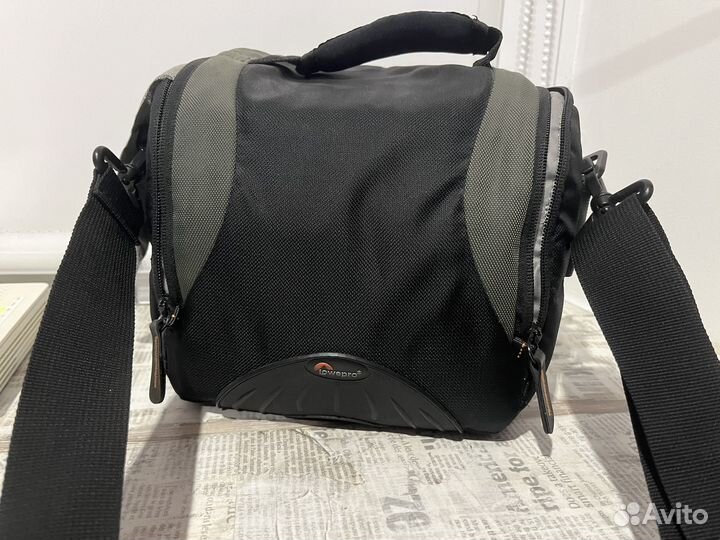 Зеркальный фотоаппарат Canon EOS 550D