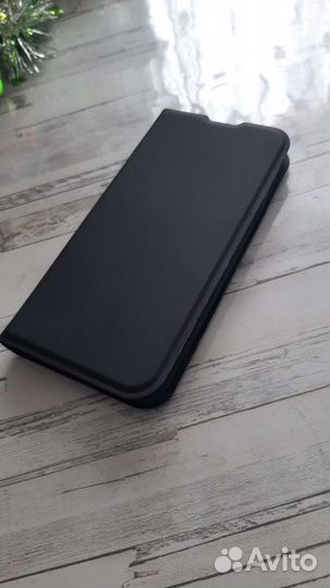 Защитный чехол-книжка LuxCase для Samsung Galaxy A