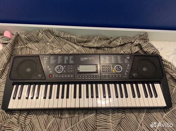 Синтезатор Denn dek610
